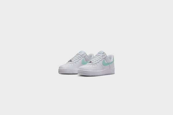 Nike Women's Air Force 1 '07 - White | Jade Ice / 7.5