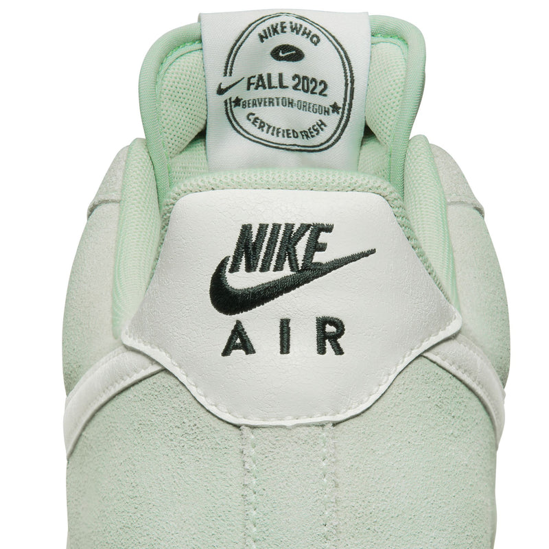 Nike Air Force 1 ‘07 LV8 (Enamel Green/Sail-Enamel Green)