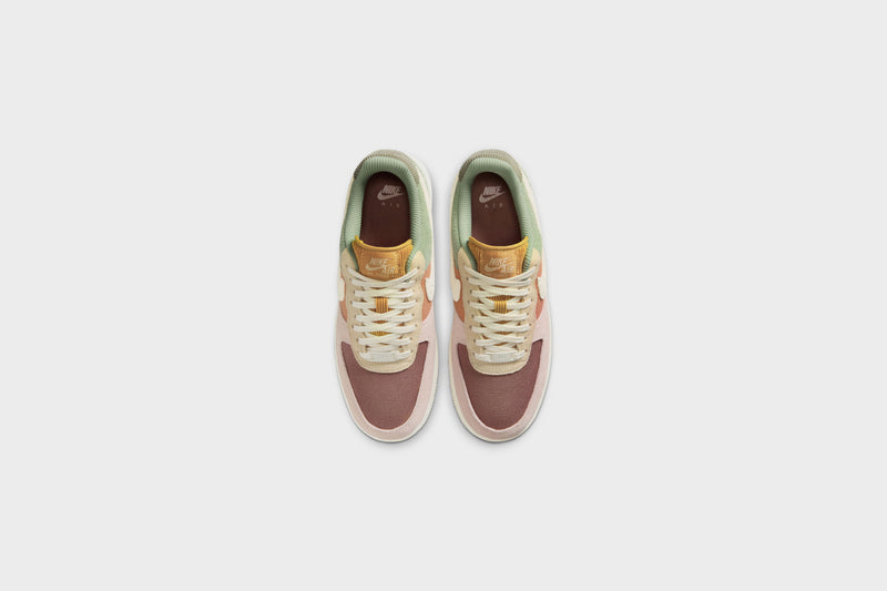 WMNS Air Force 1 ‘07 LX (Oil Green/Pale Ivory)
