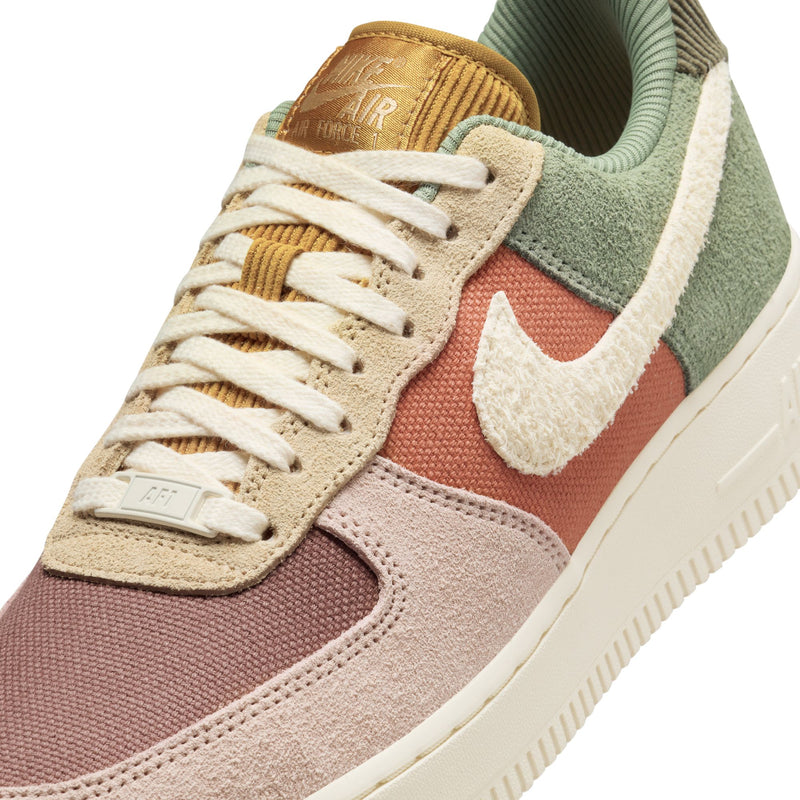 WMNS Air Force 1 ‘07 LX (Oil Green/Pale Ivory)