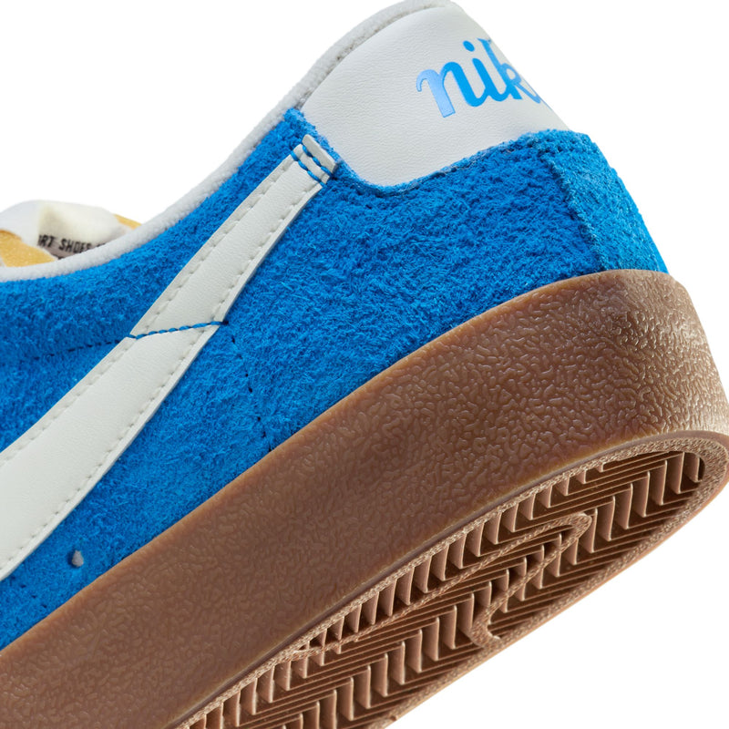 WMNS Nike Blazer Low ‘77 VNTG (Photo Blue/Sail-Gum Med Brown)