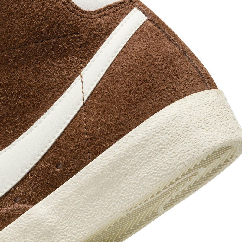 WMNS Nike Blazer Mid ‘77 VNTG (Cacao Wow/Sail-Coconut Milk)