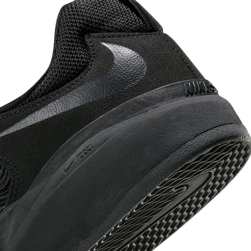 Nike SB Ishod PRM L (Black/Black-Black-Black)