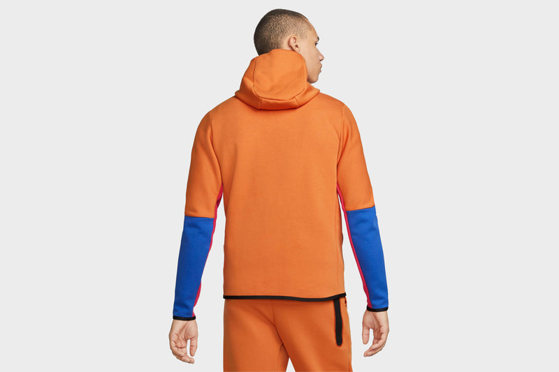 Nike Sportswear Tech Fleece (Hot Curry)