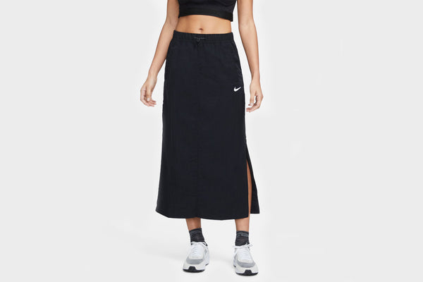 Nike Women's High-Waisted Woven Skirt