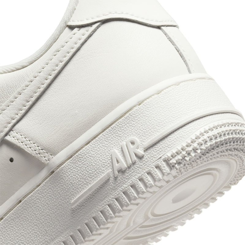 Nike Boys Air Force 1 LV8 - Shoes White/Multi Size 05.5