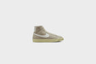 WMNS Nike Blazer Mid '77 VNTG (Light Bone/Sail-Alabaster)