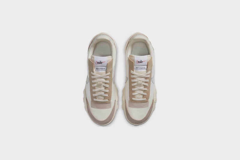 WMNS Nike Waffle Racer LX Series QS (Pale Ivory/Silver-Muslin)