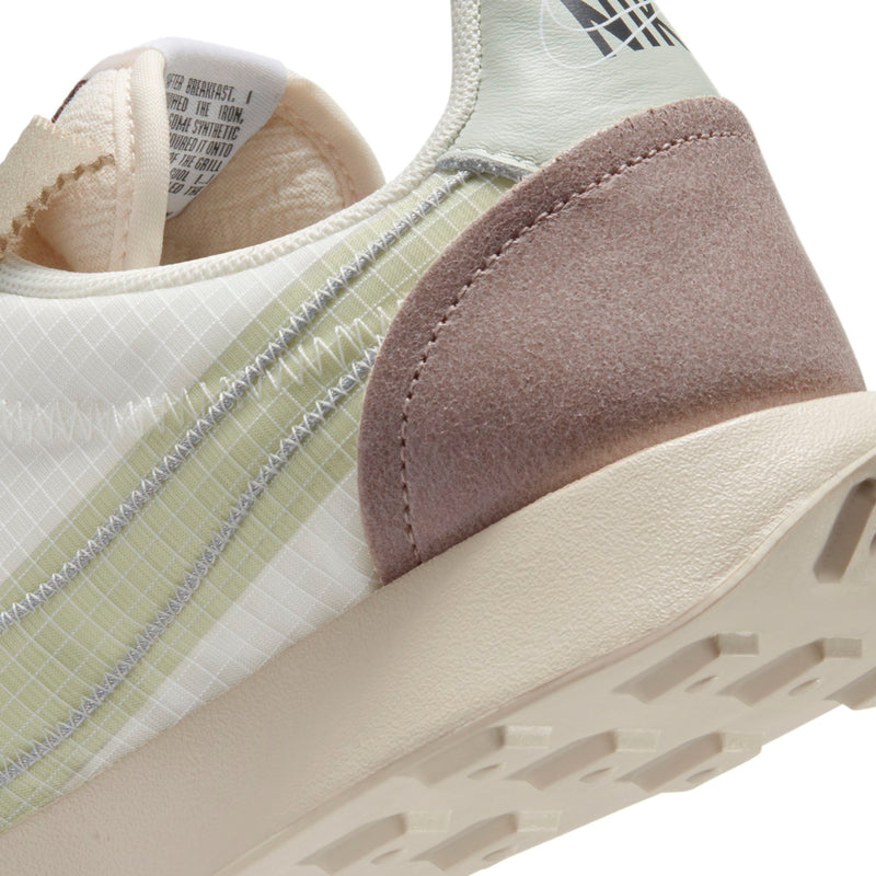 WMNS Nike Waffle Racer LX Series QS (Pale Ivory/Silver-Muslin)